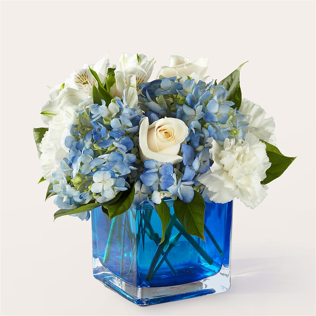 Soothing Waters Bouquet – Maison Blooms, Wesley Chapel FL