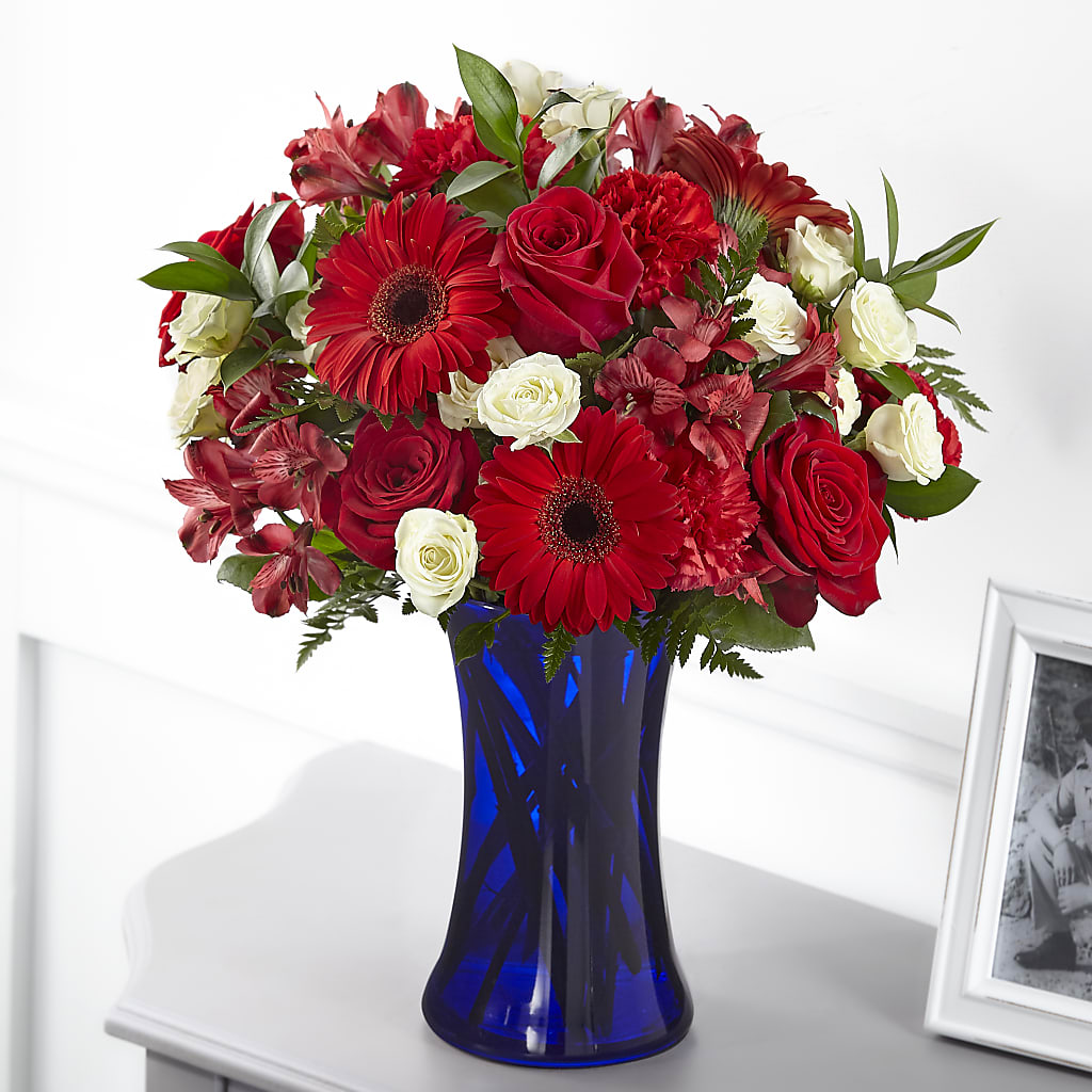 Hearts Embrace Bouquet – Maison Blooms, Wesley Chapel FL