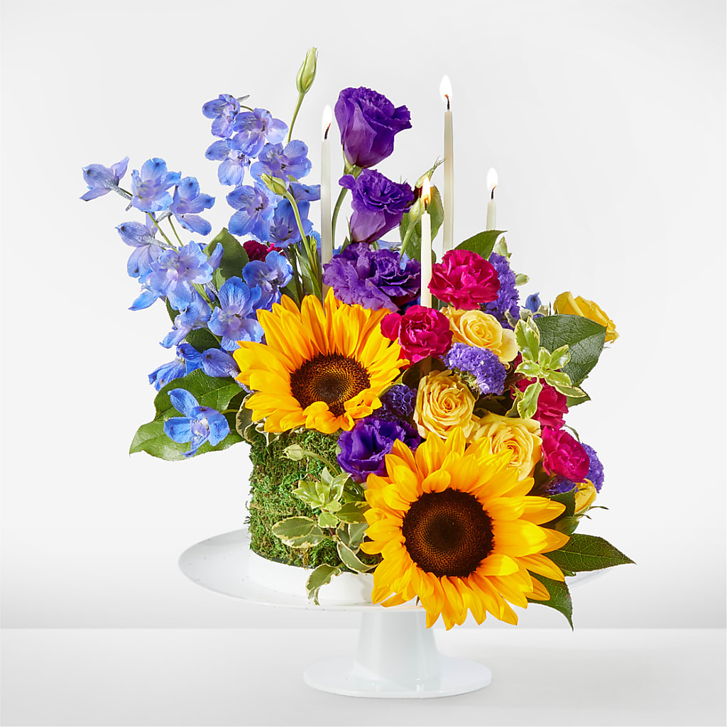 Star of the Day Floral Cake – Maison Blooms, Wesley Chapel FL