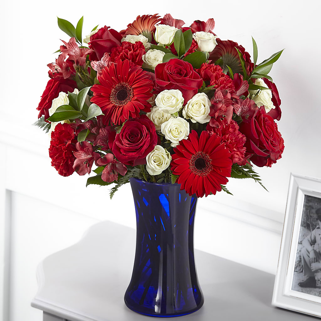 Hearts Embrace Bouquet –  Maison Blooms, Wesley Chapel FL