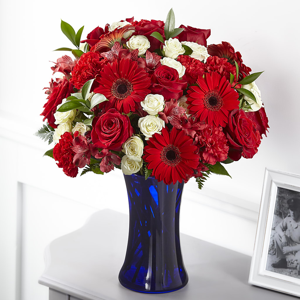 Hearts Embrace Bouquet –  Maison Blooms, Wesley Chapel FL