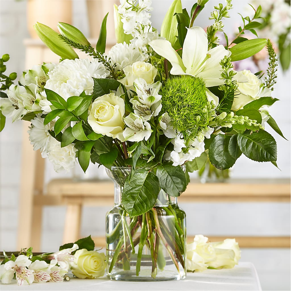 Classic Ivory – A Florist Original –  Maison Blooms, Wesley Chapel FL