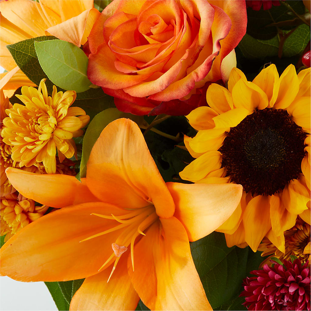 Grateful Centerpiece –  Maison Blooms, Wesley Chapel FL