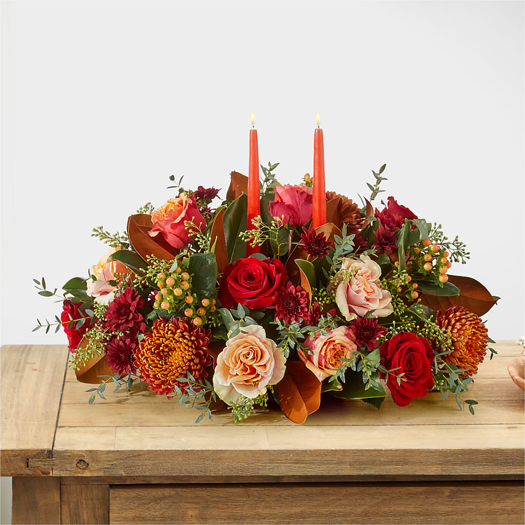 Gather Near Centerpiece –  Maison Blooms, Wesley Chapel FL