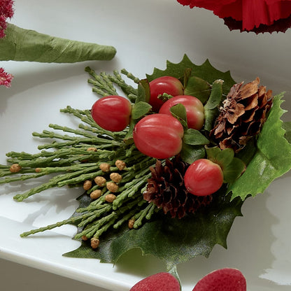 Red Berry Boutonniere –  Maison Blooms, Wesley Chapel FL
